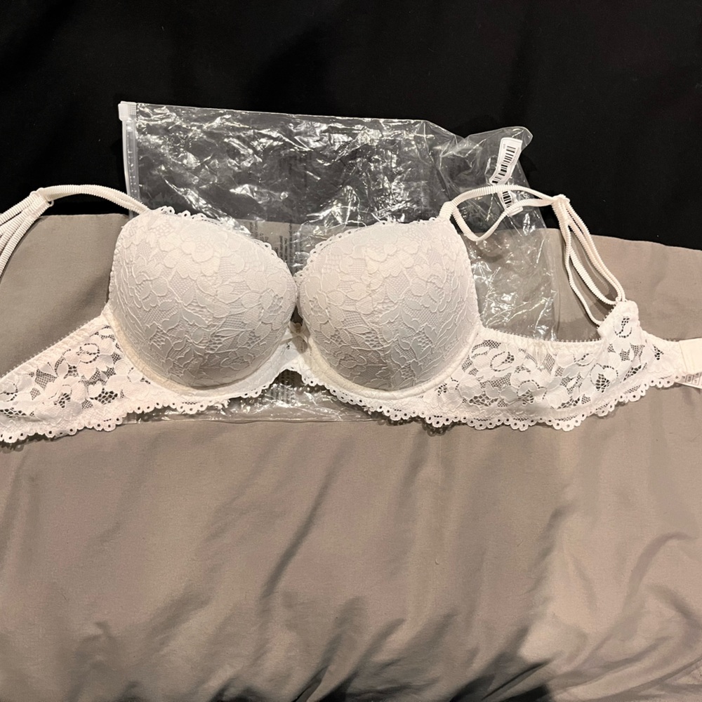 Brand new white push up bra